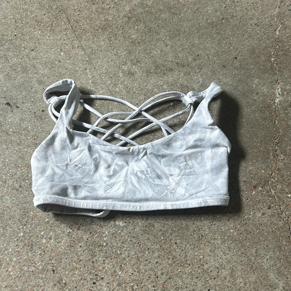 Lululemon Free to be wild bra